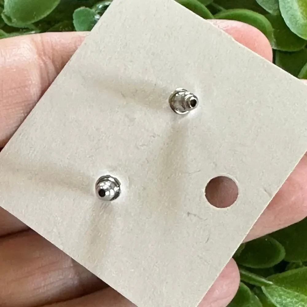 BOGO FREE CREAM SWIRL VTG 90’s earrings
